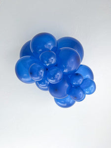 17018 Tuftex Crystal Sapphire Blue 17" Round (50ct)