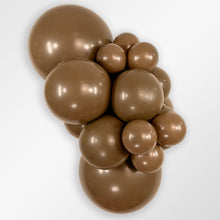 Load image into Gallery viewer, 143712 Fashion Coffee 18&quot; Round (25ct)
