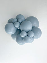 Load image into Gallery viewer, 17068 Tuftex Fog 17&quot; Round (50ct)
