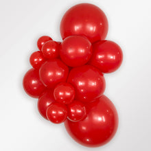Load image into Gallery viewer, 251240 Fashion Red 18&quot; Round (25ct)
