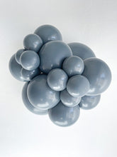 Load image into Gallery viewer, 17080 Tuftex Gray Smoke 17&quot; Round (50ct)
