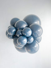 Load image into Gallery viewer, 17088 Tuftex Naval 17&quot; Round (50ct)
