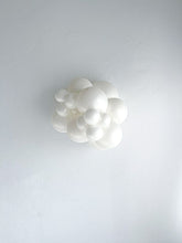 Load image into Gallery viewer, 17037 Tuftex Sugar 17&quot; Round (50ct)
